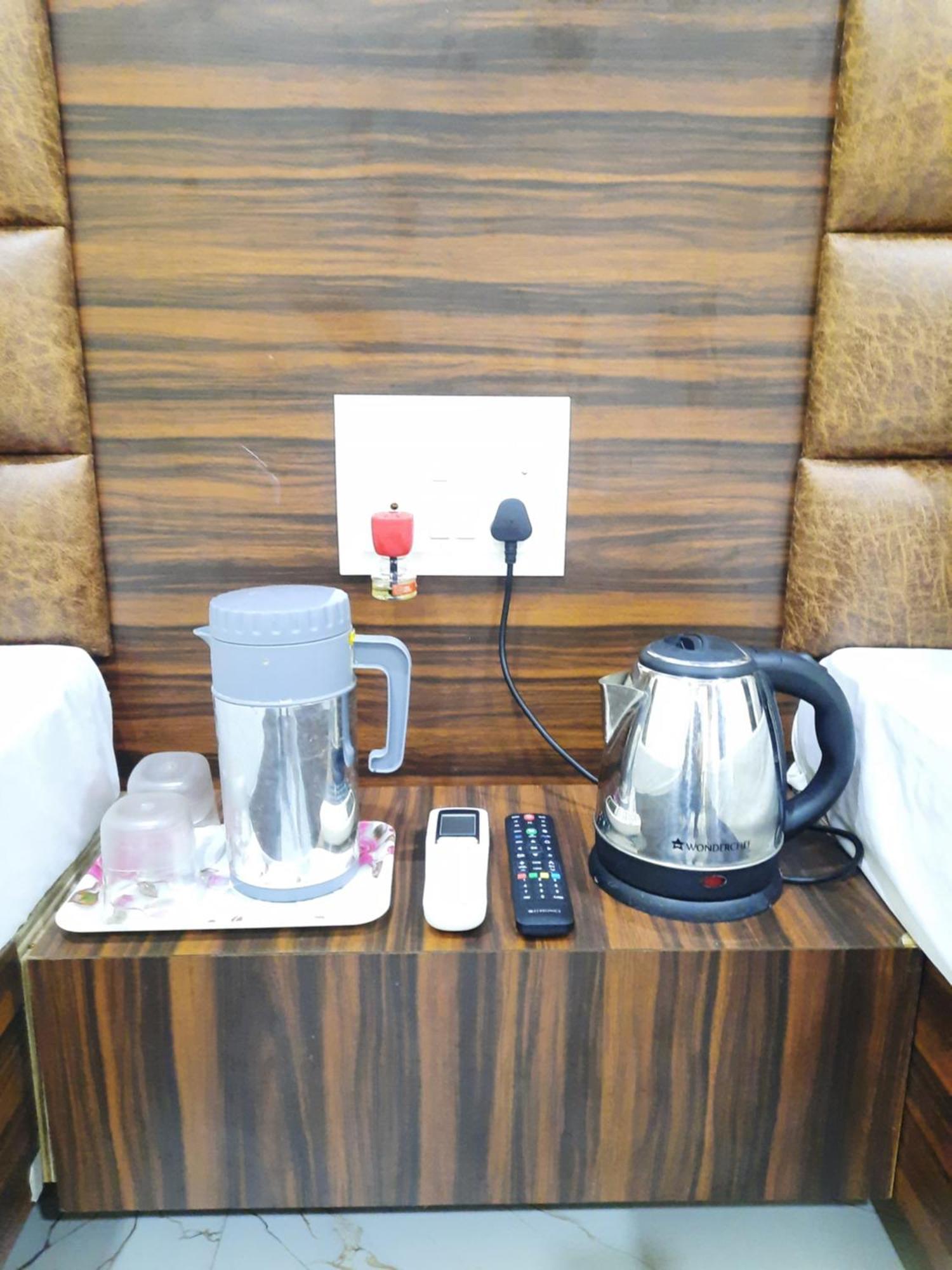 Hotel Ganga Sagar Уджайн Екстериор снимка