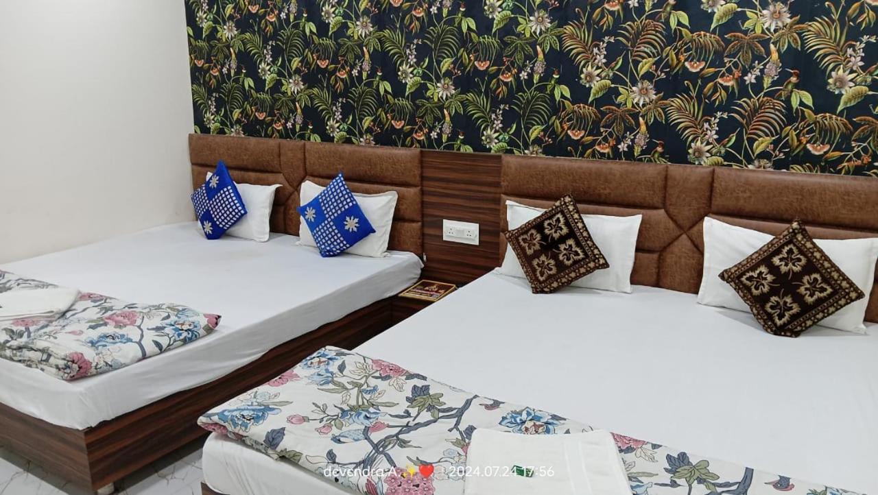 Hotel Ganga Sagar Уджайн Екстериор снимка