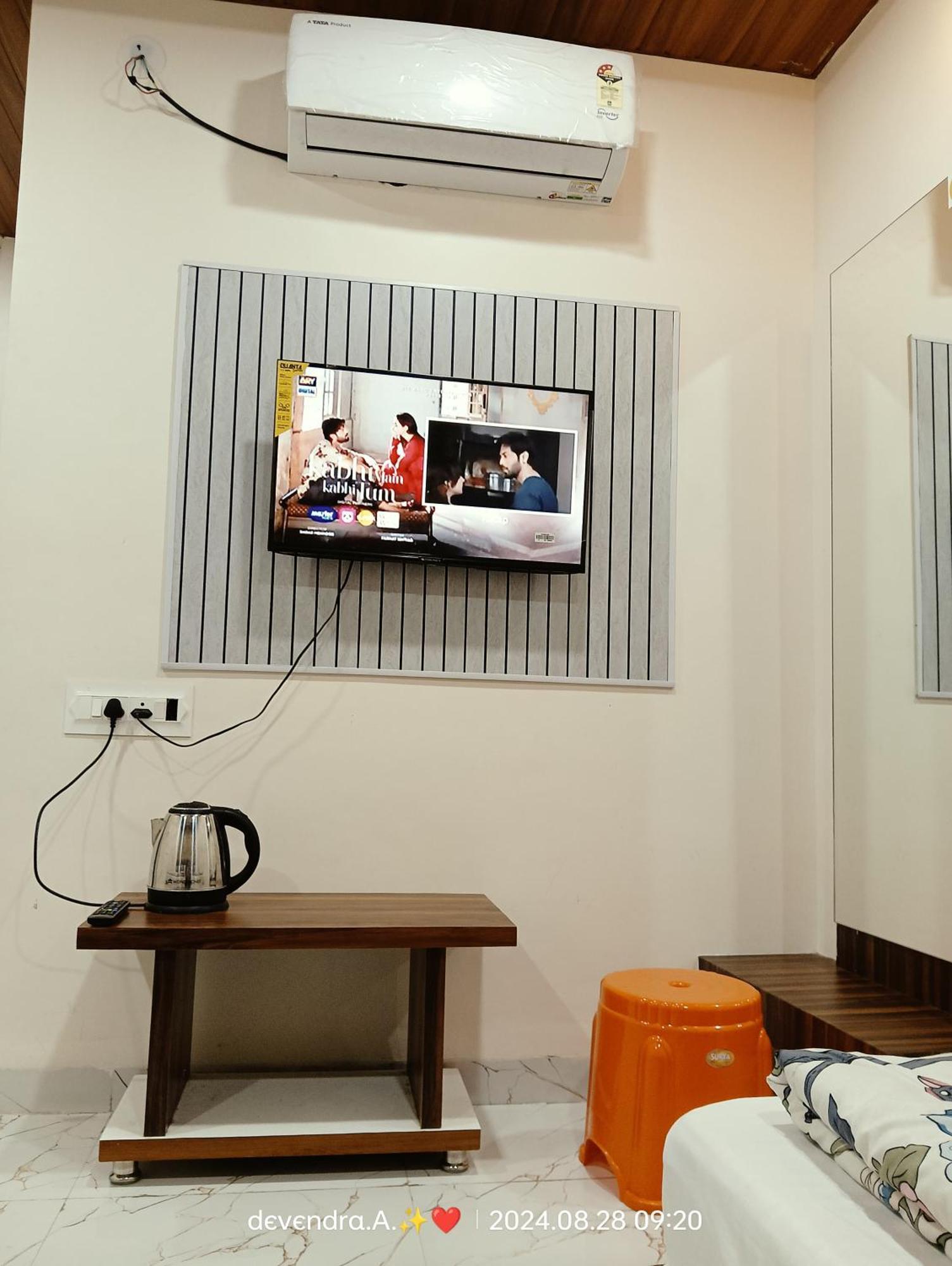 Hotel Ganga Sagar Уджайн Екстериор снимка